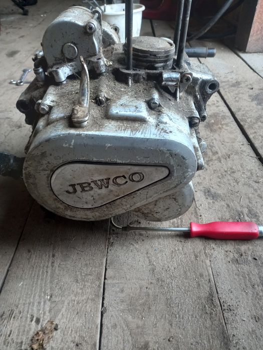 Продам двигуни...