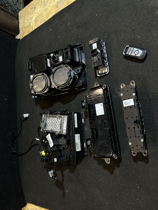 Панели управления ford escape mk4 2020-2025