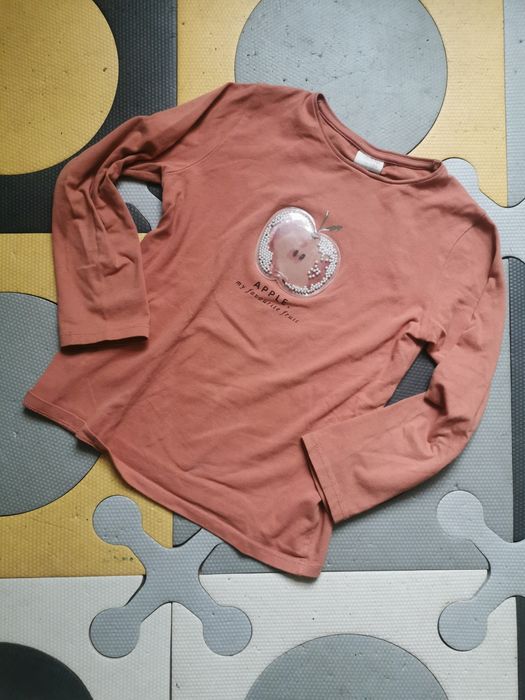 Bluzka Zara Kids z koralikami w jablkur. 134
Stan i jakość - bardzo