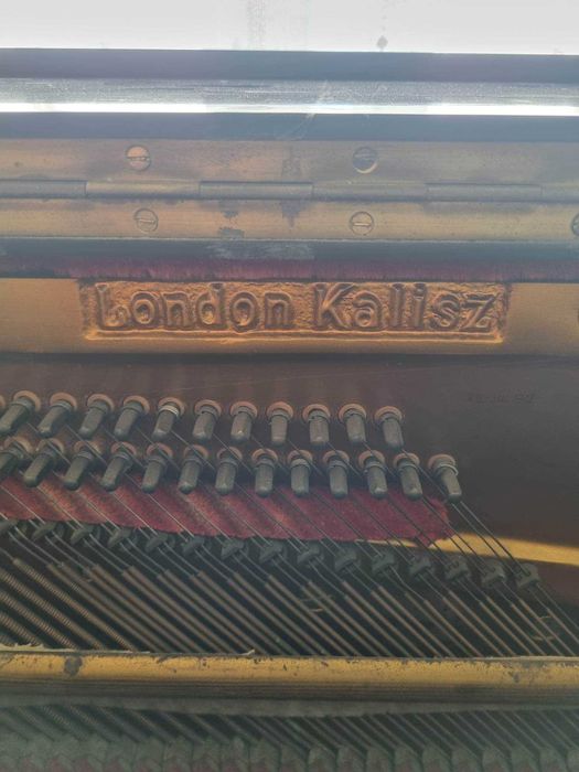 Pianino Arnold Fibiger 1942 r.