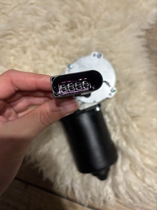 Двигун склоочисника