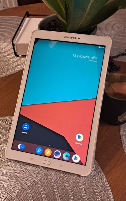 Tablet Samsung Galaxy Tab E 9.6 T560 16:10 8GB Wi-Fi czarny