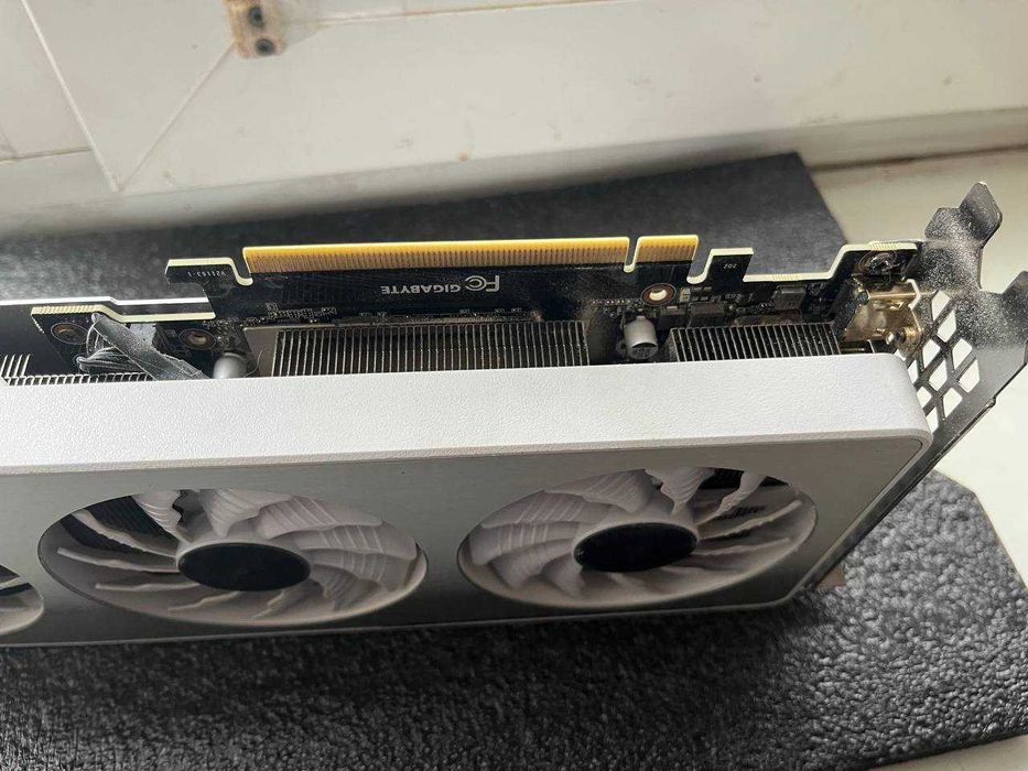 Gigabyte RTX 3060 VISION 12GB Біла, Ідеал