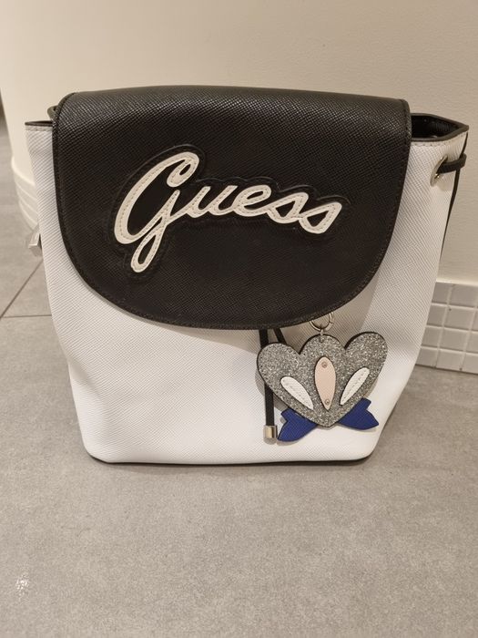 Mały plecak guess