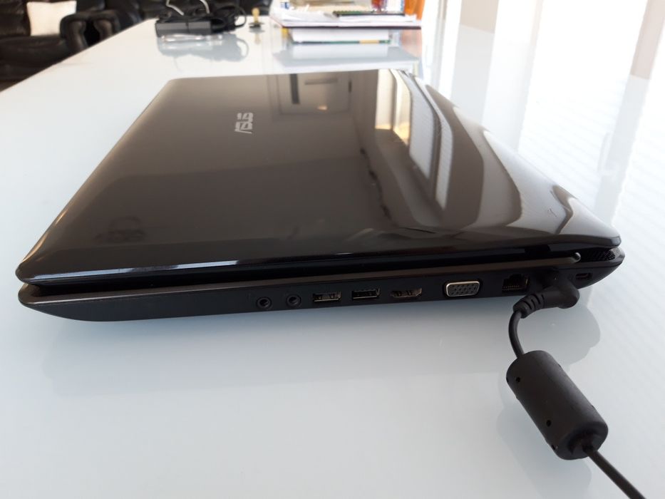 Продати ноутбук Asus X72D