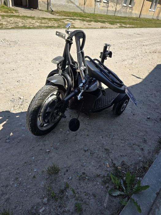 Wózek trójkołowy elektryczny RUNNER 500.