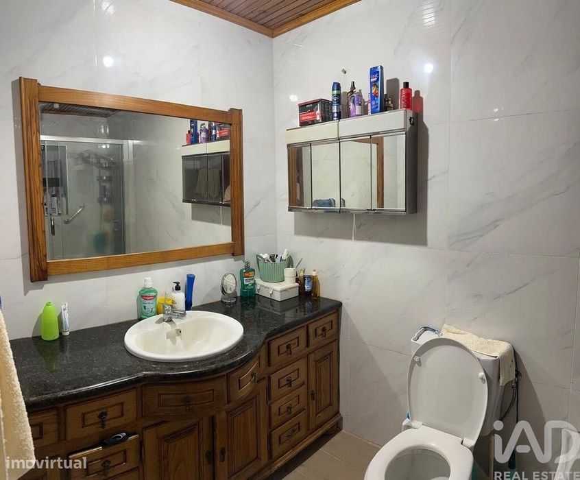 Quinta rural T4 em Valadares de 40000 m2