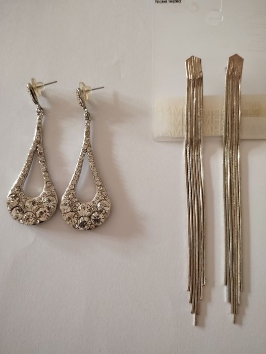 Seis pares de brincos novos, pulseira e anéis