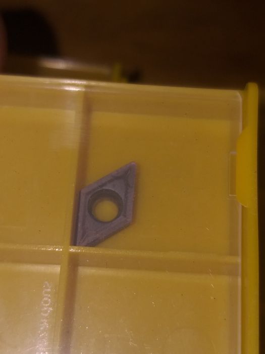 Токарные фрезерные Пластины твердосплавные 6 и 7мм