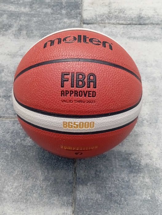 Piłka do koszykówki Molten BG5000 replica