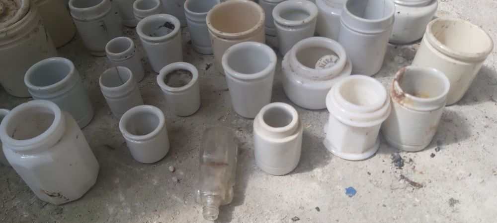 Zestaw starej porcelany