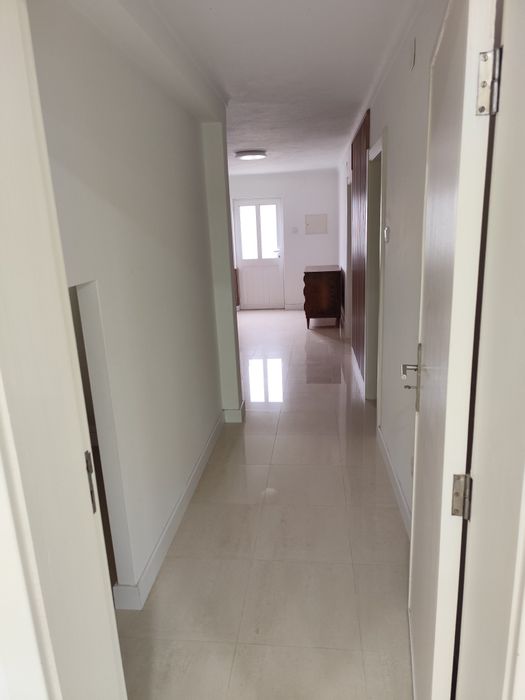 Alugo apartamento Oiã