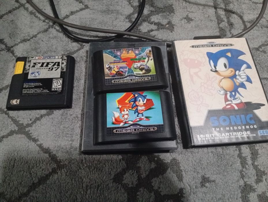 Sega mega drive + 4 jogos
