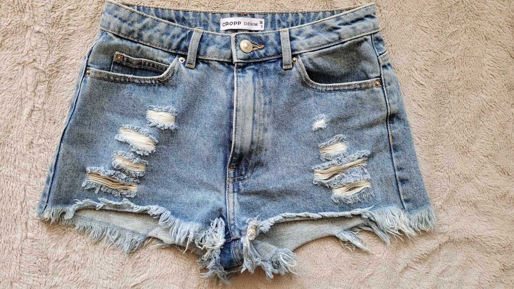 Krótkie spodenki jeansowe Cropp 36 S