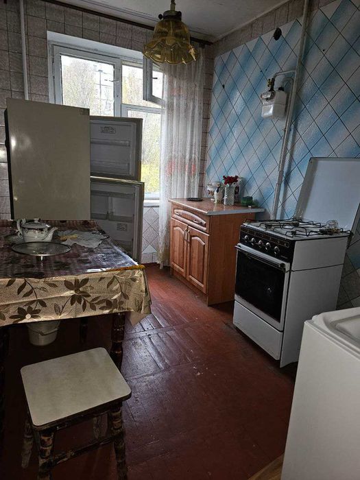 Продам 3 кімнатну квартиру  Лівий  берег вул Калинова  Образцова