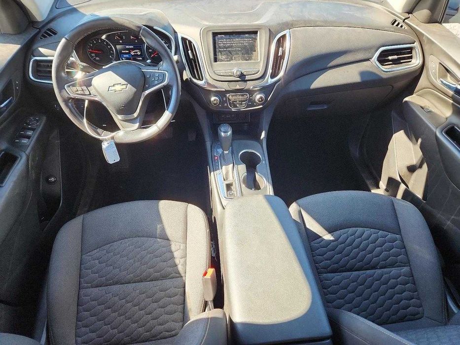 2021 Chevrolet Equinox LT &