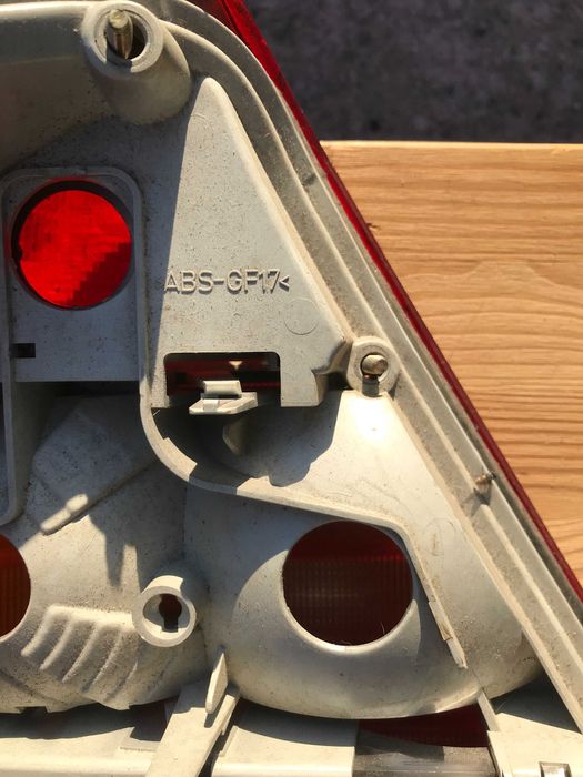 farol farolinho Mercedes lado direito