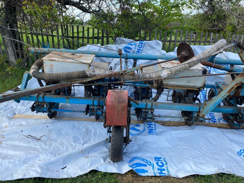 Сівалка СУПН навісна 8 рядна