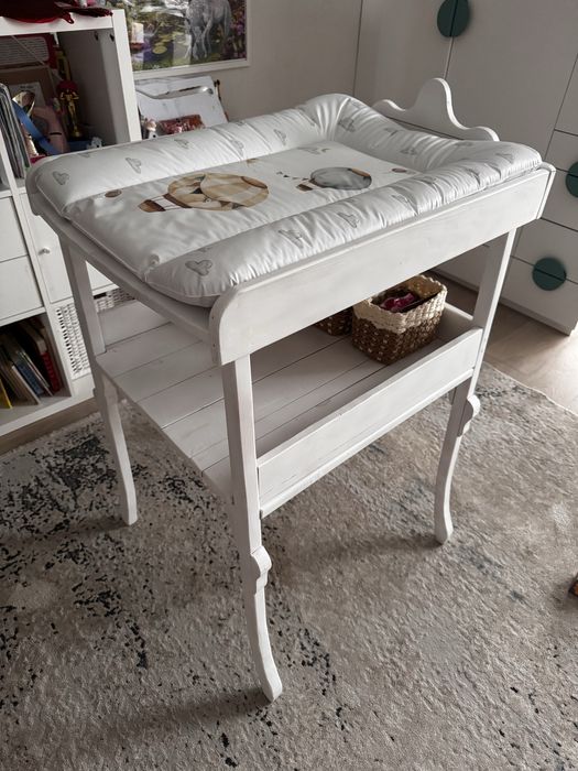 Пеленальний столи