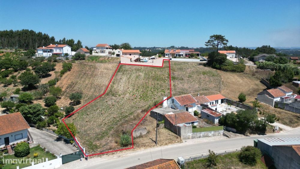 Terreno Urbano  | Guisado | Duas Frentes | 2.363,65 m²