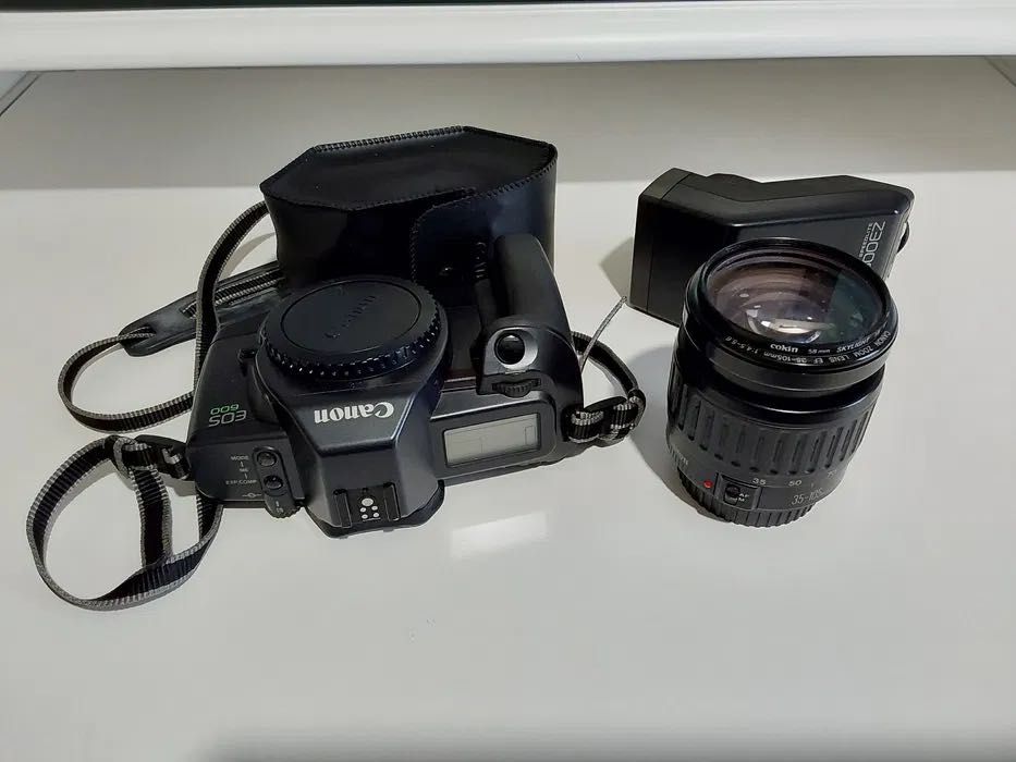 Máquina Fotográfica Analógica CANON EOS 600