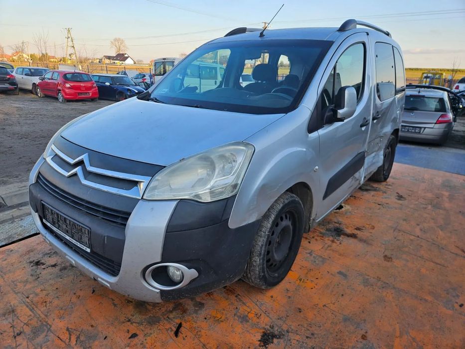 Citroen BERLINGO II 2010- Silnik 1.6 16V (5FS) 120KM (88kW) EZRC na części klapa lampy hak
