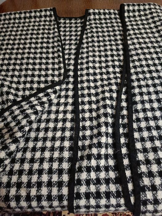 Палантіно жіноче тепле шерстяне дуже зручне форма переважає прямокутна