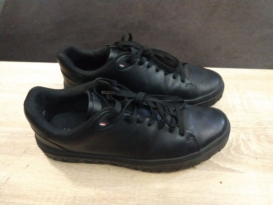 Buty sneakersy skóra Tommy Hilfiger 43