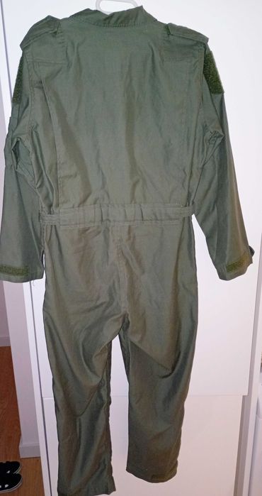 Macacão verde tropa criança 14/15 anos