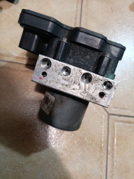 Блок ABS Tesla model 3  кронштейн абс