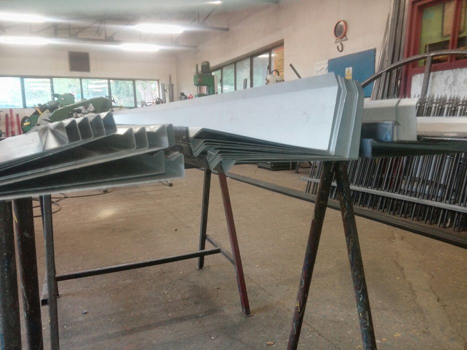 Gięcie blach/profili/rur, wypalanieCNC, cięcie gilotyną/piłą, obróbki