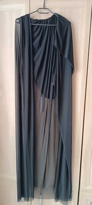 Drapowana narzutka lub tunika typu „cape” (peleryna) L