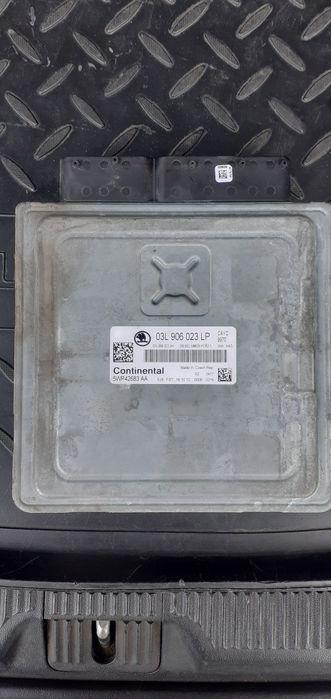 Блок управління двигуном шкода а5 1.6 тді