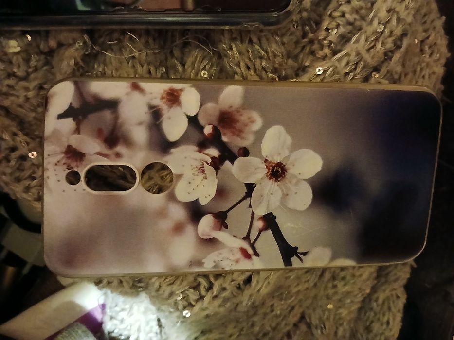 Xiaomi Redmi 8 (экран 6.22)