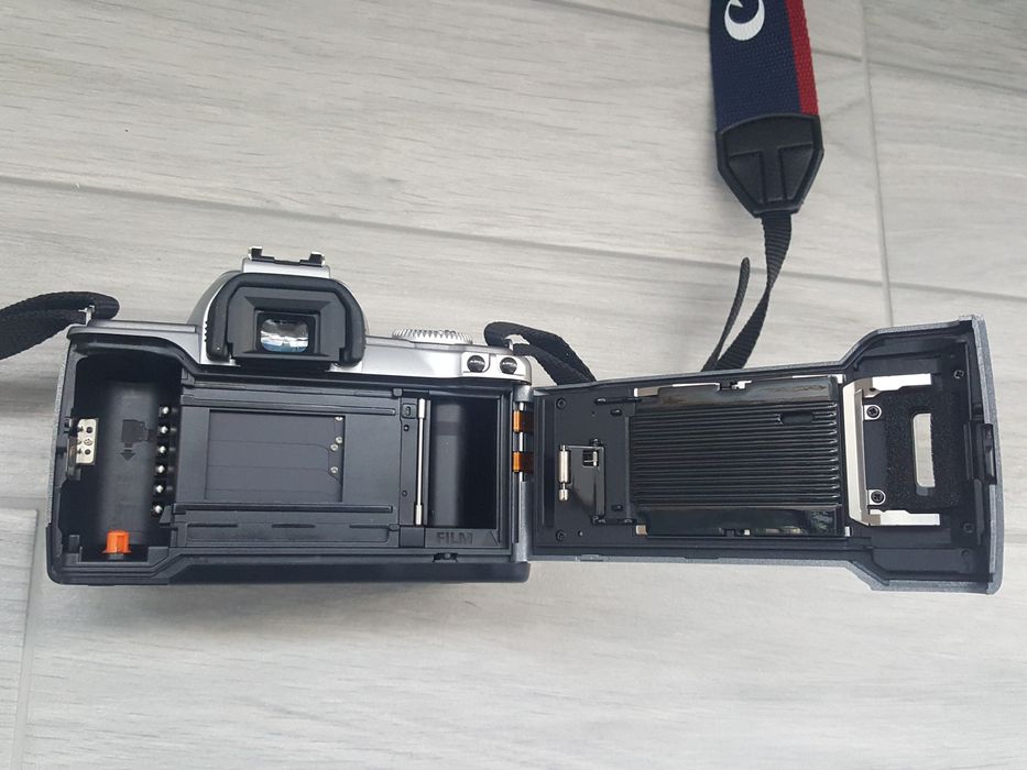 Canon EOS 300V Rebel Ti analógica NOVA