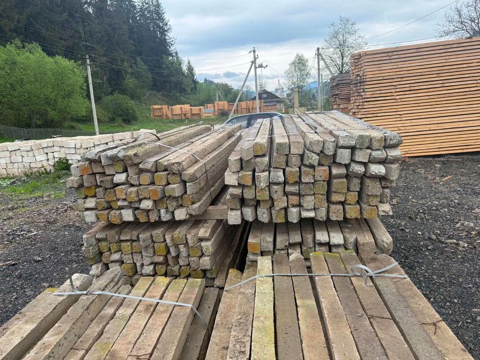 ПРОДАЖ бетонних стовпів ,  Колючий дріт, Газоблоки