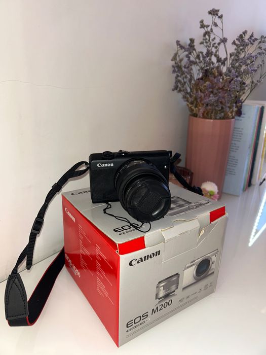 Canon EOS M200 + Lente 15-45mm | Ideal para Criadores/Vlogs, Como Nova
