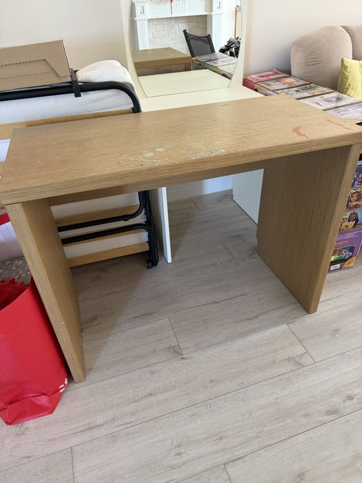 Письмовий стіл. Якісні матеріали.