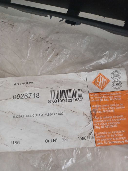 VW Passat 3BG B5.5 Grelha Direita Para-choques com sitio Farol Nevoeiro