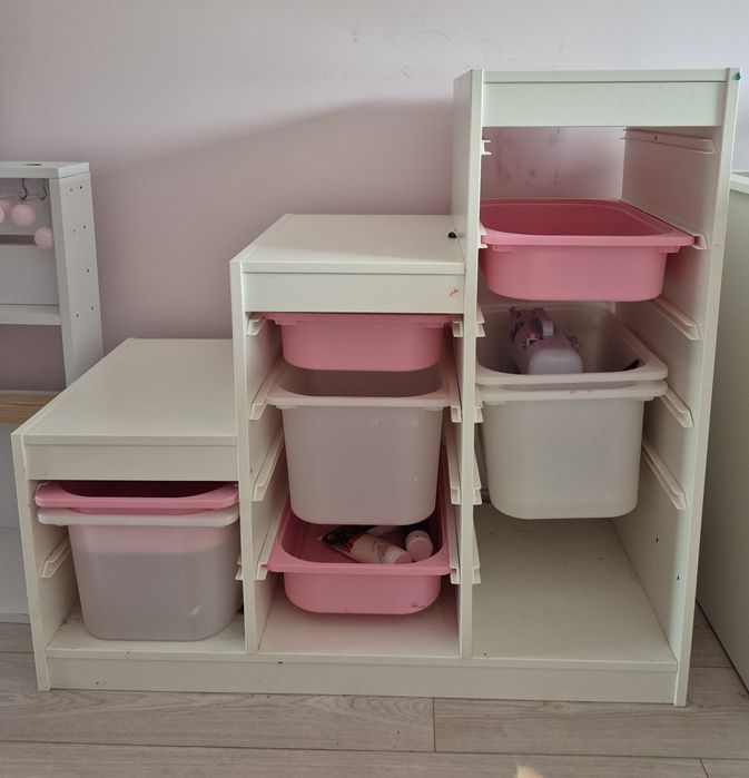 Ikea regał z pojemnikami na zabawki