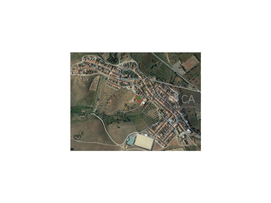 Terreno urbano destinado a construção