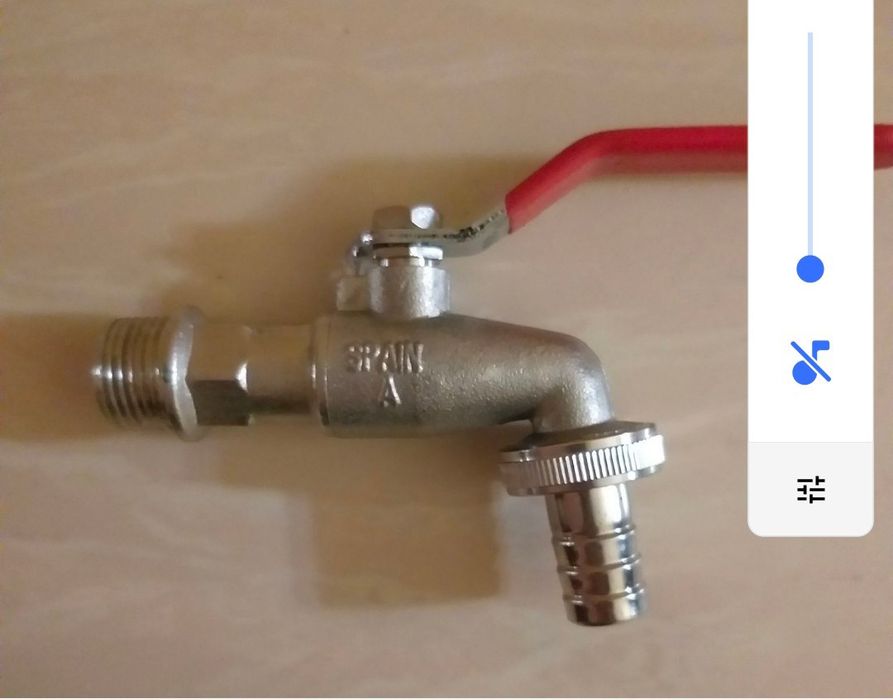 Поливочный кран. 
Фирма SENA. 
В наличии: одна шт. 
Spain   1/2
"A"