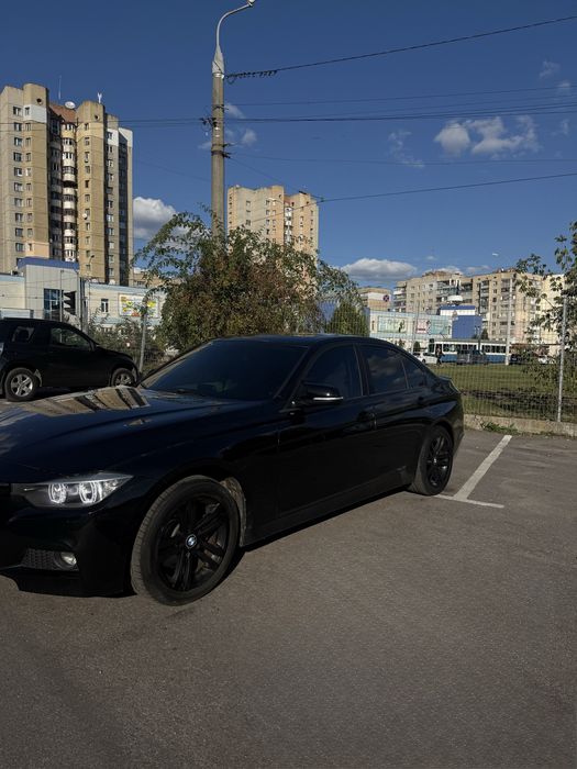 BMW F30 328i 2013 задній привід