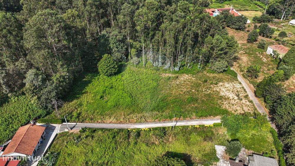Terreno para construção com 1700m2 em Freiriz, Vila Verde! — Freiriz, Braga