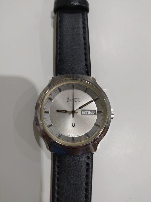 Bulova accutro 2313a