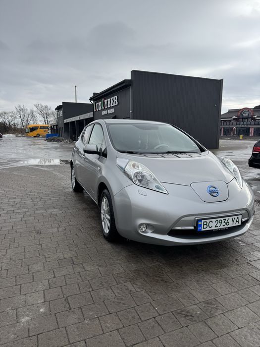 Продам Nissan Leaf 2015