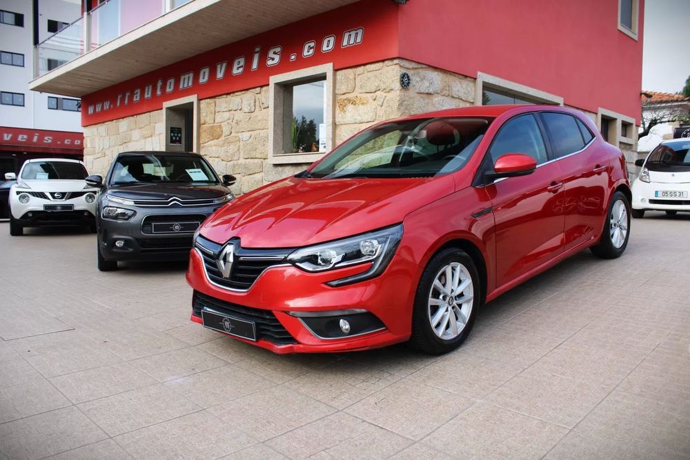 Renault Mégane ENERGY TCe 130 Start & Stop Paris