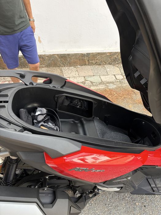 Honda  modelo ADV 350cc