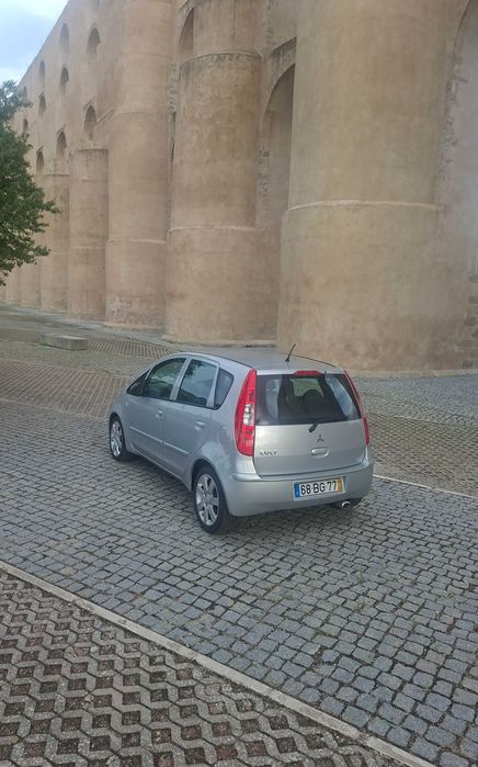 Mitsubishi Colt — fotografia 7