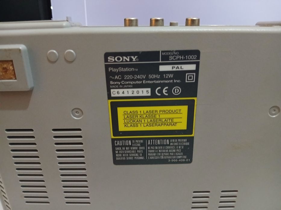 2 Playstation 1 - Avariadas